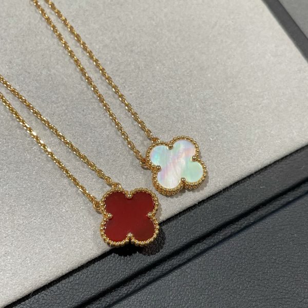 Van Cleef & Arpels medium-sized four-leaf clover necklace, exclusive