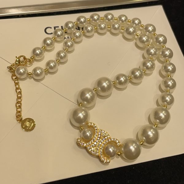 CREAM New Gold Diamond-Studded Arc de Triomphe Pearl Necklace
